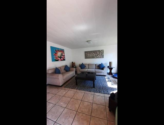 3 BEDROOM APARTMENT FOR SALE IN VANDERBIJLPARK CE 3